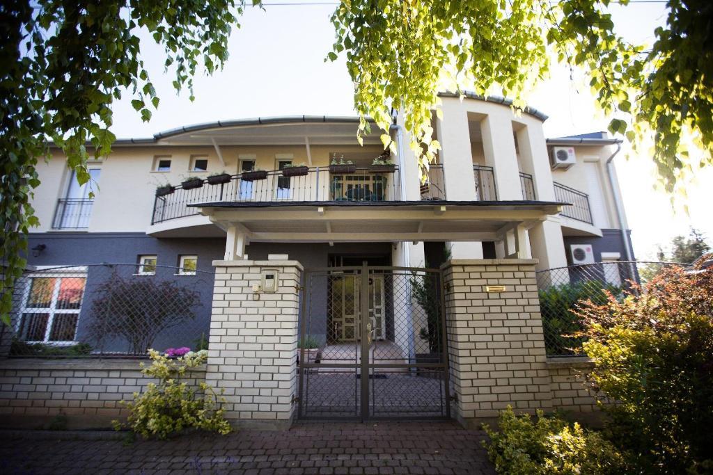 Csenge Villa Siófok Eksteriør billede